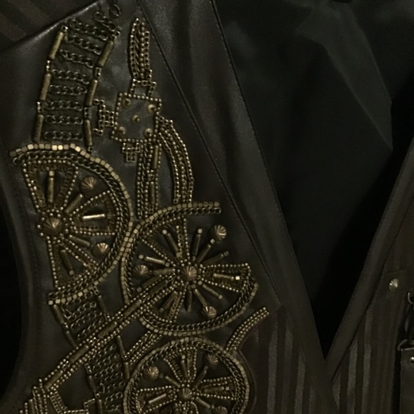 Men’s Steampunk Embroidered Vest - Picture 2 of 4